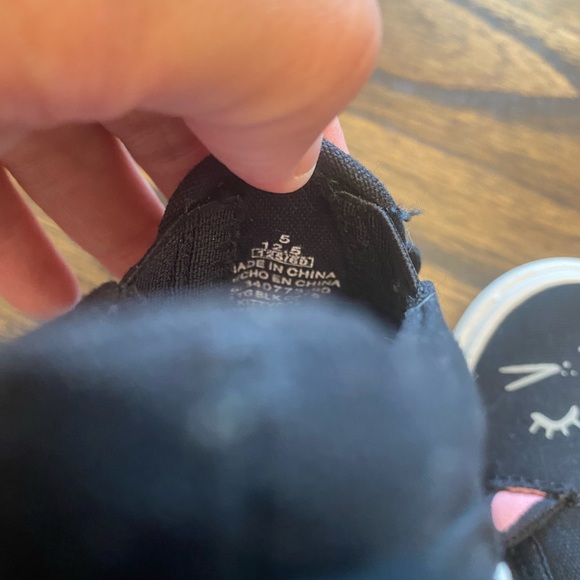 NWOT- cat shoes - Picture 2 of 4